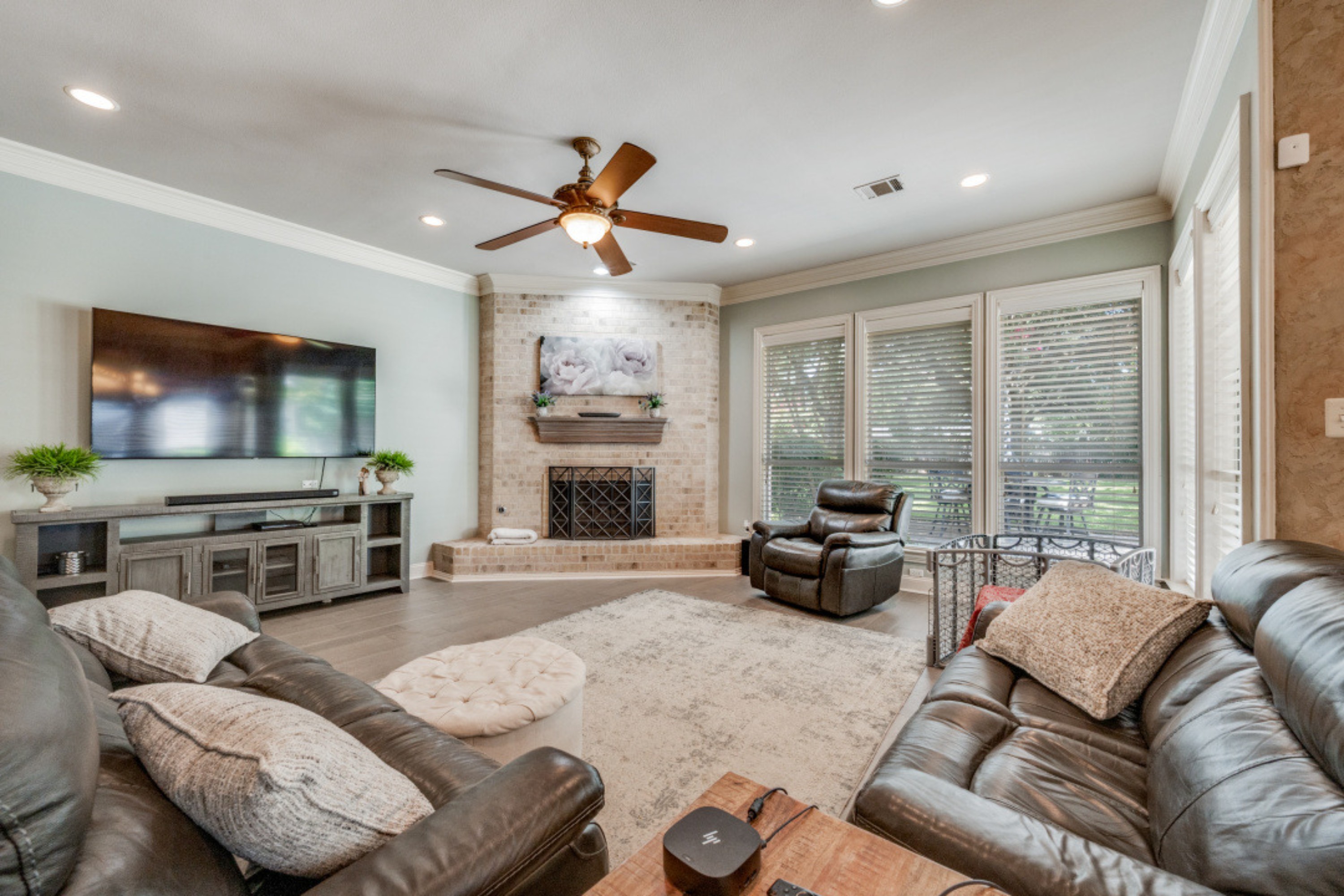  Beautiful Estate Home Located in Lakes of Somerset in Colleyville - 物件實景