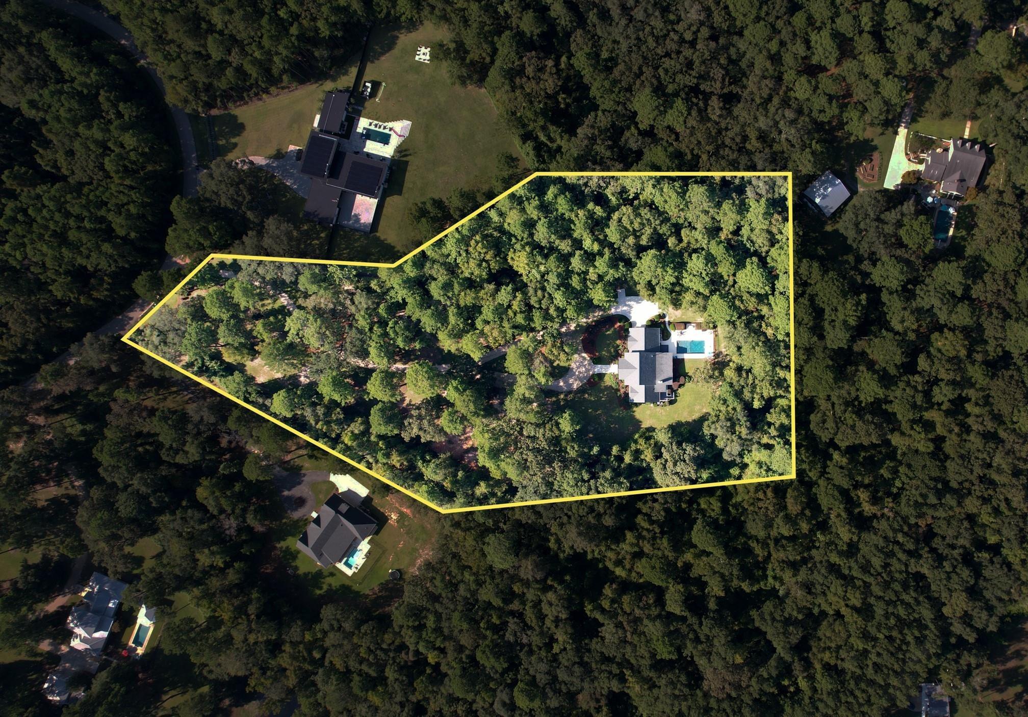 Tallahassee, Florida, 32312, United States, 4 Bedrooms Bedrooms, ,6 BathroomsBathrooms,Residential,For Sale,1846572