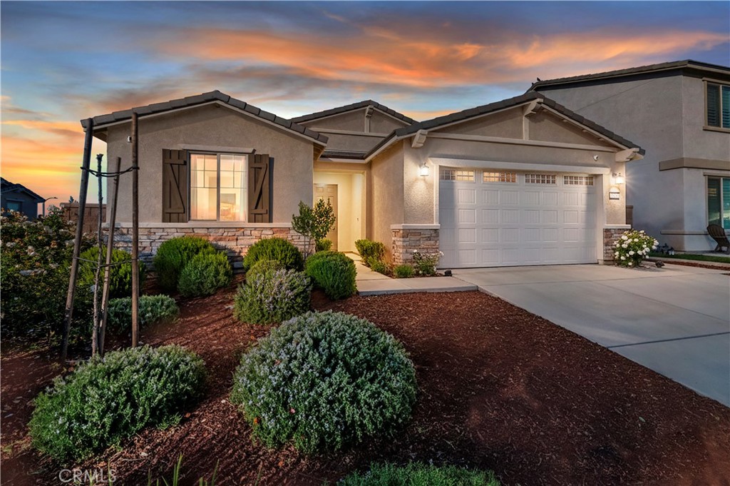 Murrieta, California, 92563, United States, 3 Bedrooms Bedrooms, ,2 BathroomsBathrooms,Residential,For Sale,2011139