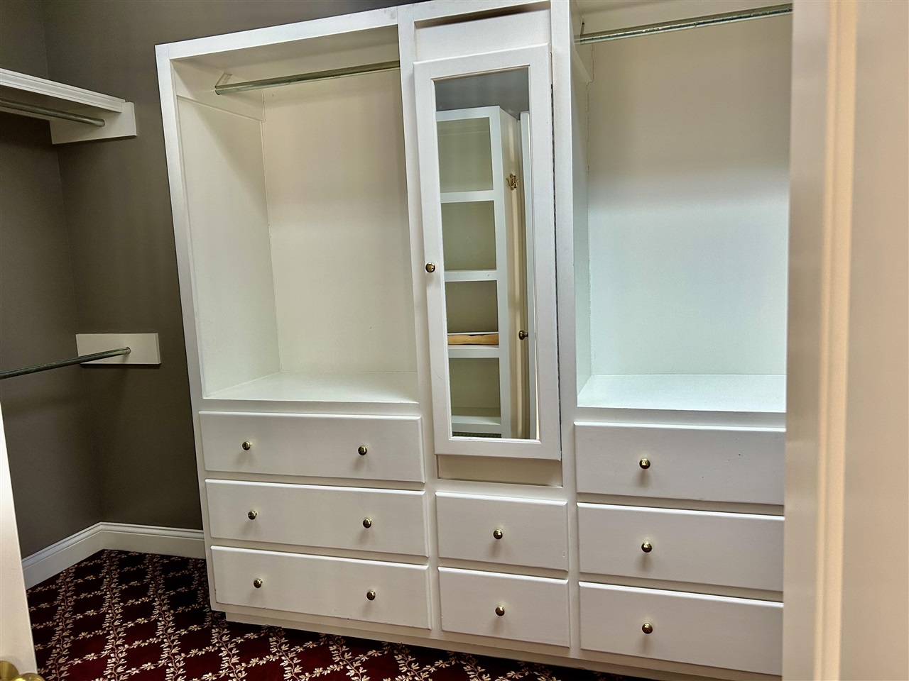 Bowling Green, Kentucky, 42103, United States, 4 Bedrooms Bedrooms, ,4 BathroomsBathrooms,Residential,For Sale,1987500