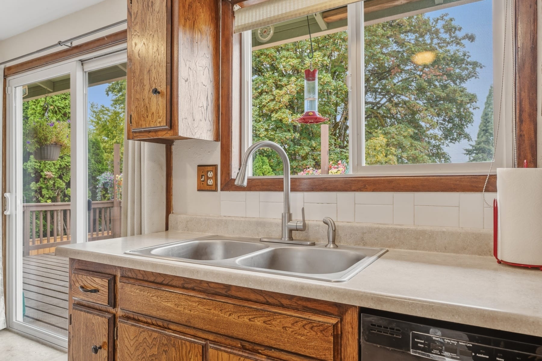  3343 SE DESWELL ST Milwaukie, OR 97267 - 物件實景