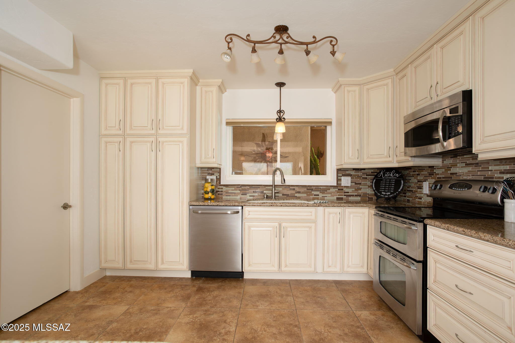 Tucson, Arizona, 85704, United States, 3 Bedrooms Bedrooms, ,2 BathroomsBathrooms,Residential,For Sale,1885622