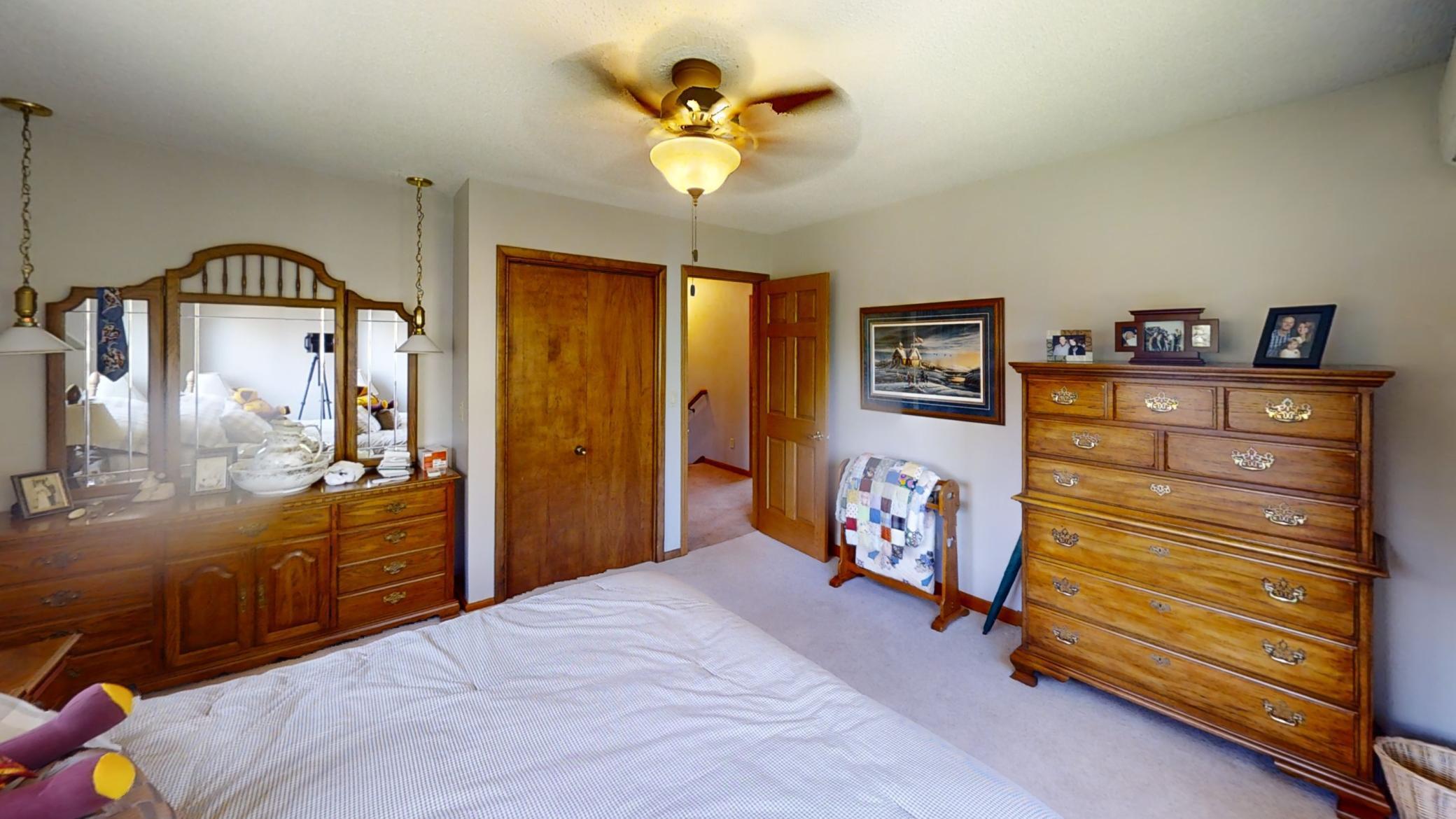 Alden, Minnesota, 56009, United States, 4 Bedrooms Bedrooms, ,1 BathroomBathrooms,Residential,For Sale,1920327