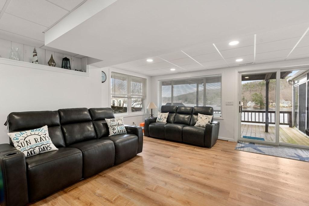 Holland, Massachusetts, 01521, United States, 3 Bedrooms Bedrooms, ,2 BathroomsBathrooms,Residential,For Sale,1864446