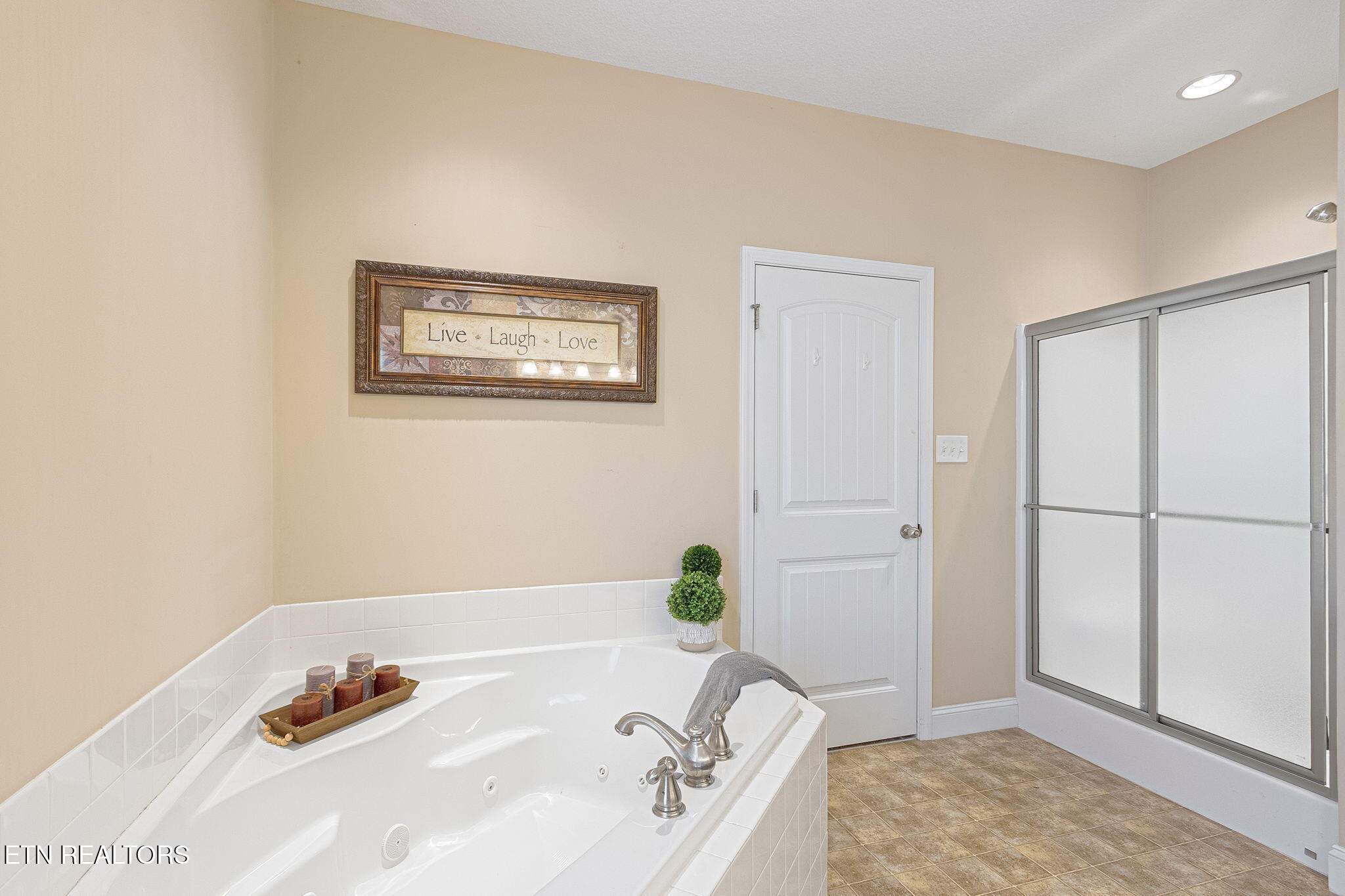 Knoxville, Tennessee, 37938, United States, 4 Bedrooms Bedrooms, ,3 BathroomsBathrooms,Residential,For Sale,2005967