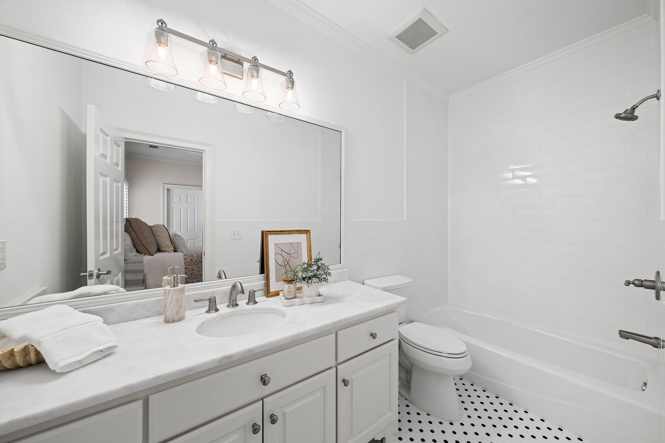  Estate-style Living in One of Milton