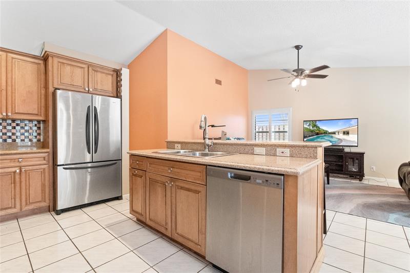Plantation, Florida, 33322, United States, 4 Bedrooms Bedrooms, ,2 BathroomsBathrooms,Residential,For Sale,1829242