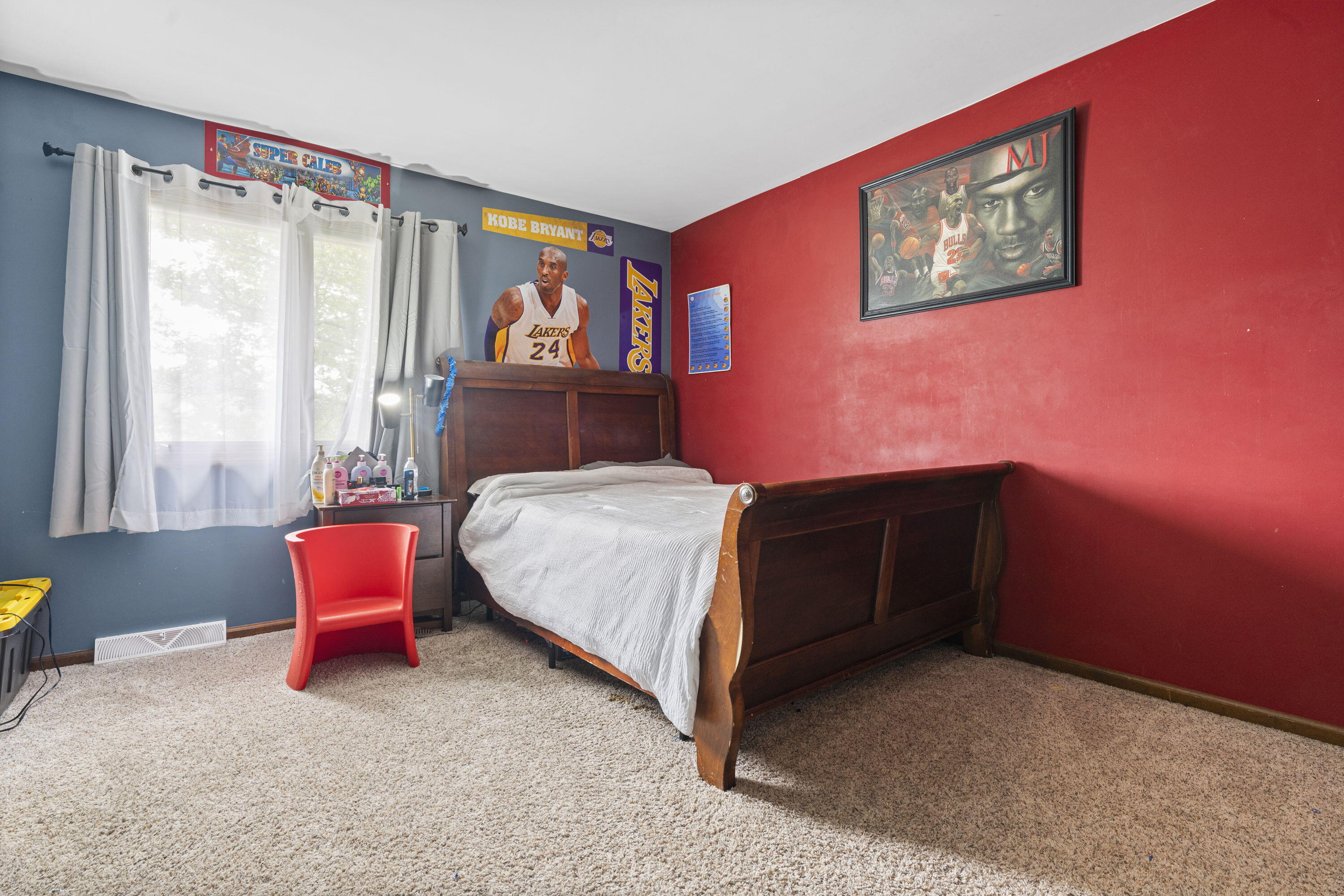 Munster, Indiana, 46321, United States, 4 Bedrooms Bedrooms, ,4 BathroomsBathrooms,Residential,For Sale,1957451