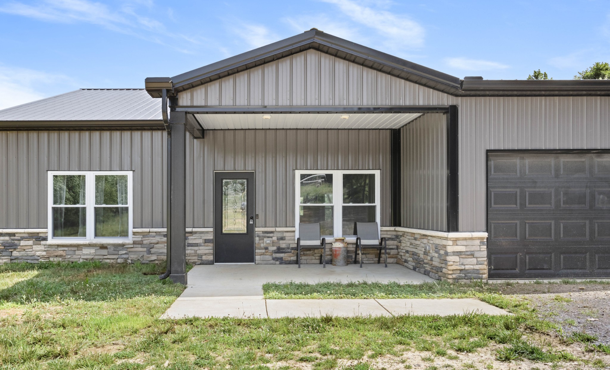 Indian Mound, Tennessee, 37079, United States, 3 Bedrooms Bedrooms, ,2 BathroomsBathrooms,Residential,For Sale,1866881