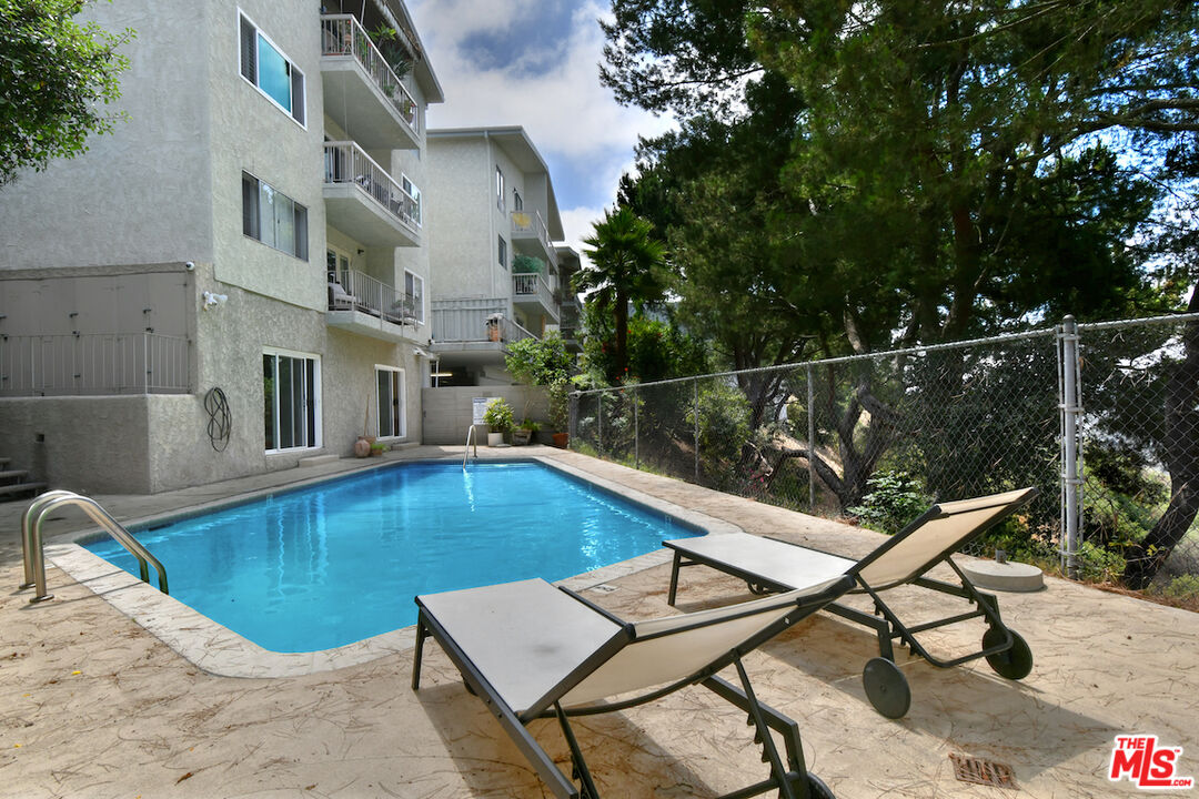 Los Angeles, California, 90077, United States, 2 Bedrooms Bedrooms, ,2 BathroomsBathrooms,Residential,For Sale,1919812