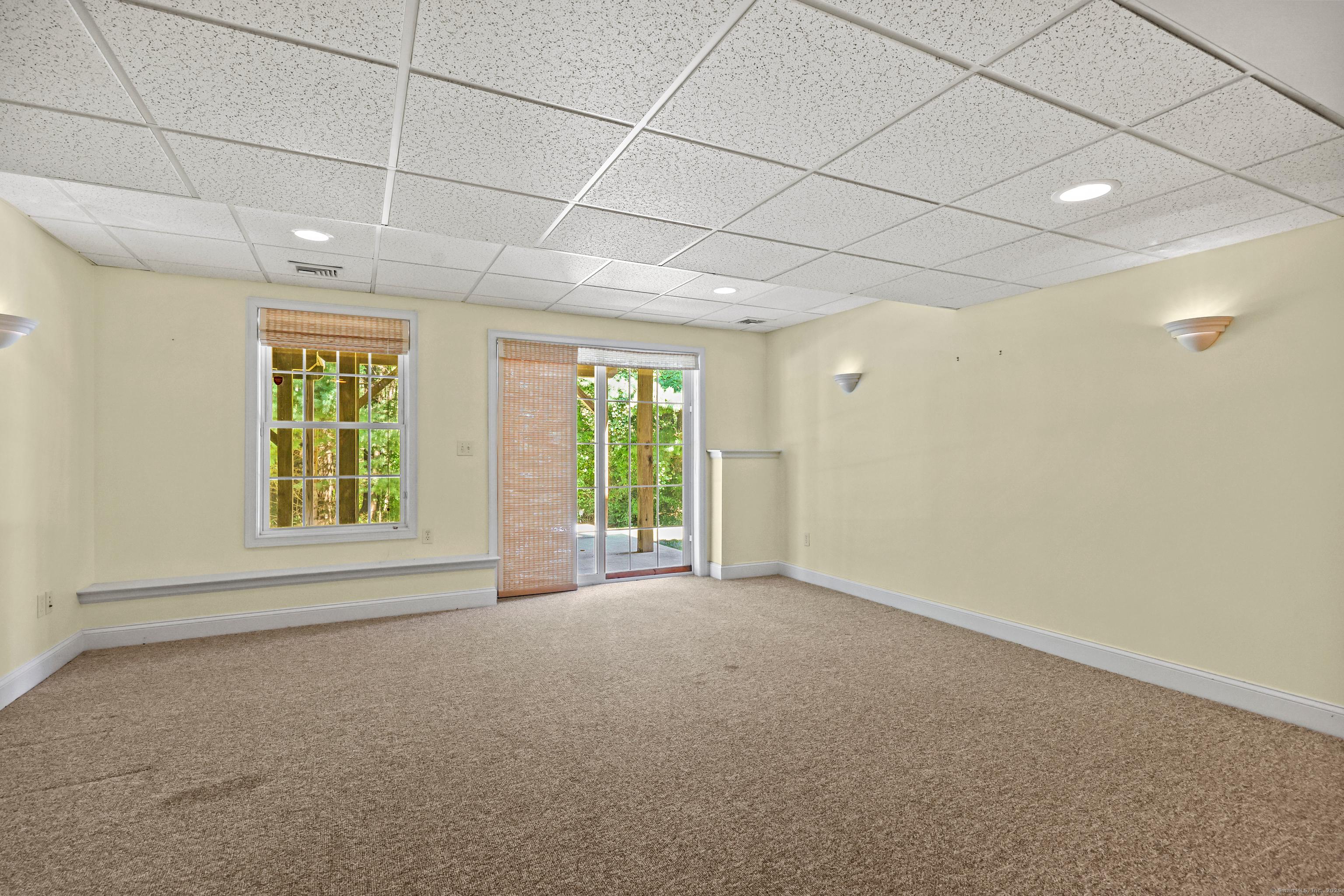Colchester, Connecticut, 06415, United States, 2 Bedrooms Bedrooms, ,3 BathroomsBathrooms,Residential,For Sale,1943556