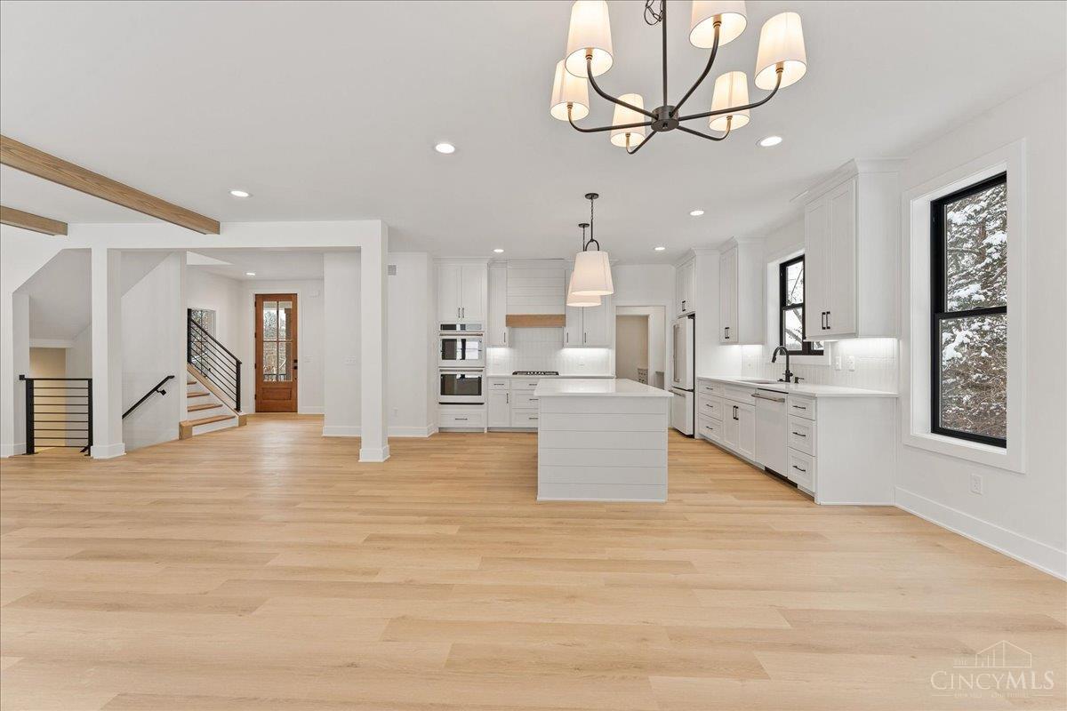 Blue Ash, Ohio, 45241, United States, 4 Bedrooms Bedrooms, ,4 BathroomsBathrooms,Residential,For Sale,2001661