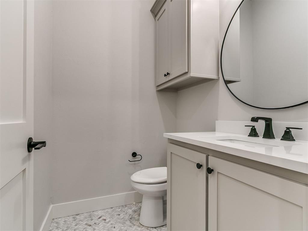 Edmond, Oklahoma, 73025, United States, 4 Bedrooms Bedrooms, ,4 BathroomsBathrooms,Residential,For Sale,1981952