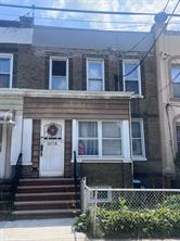 Maspeth, New York, 11378, United States, 5 Bedrooms Bedrooms, ,2 BathroomsBathrooms,Residential,For Sale,1686849