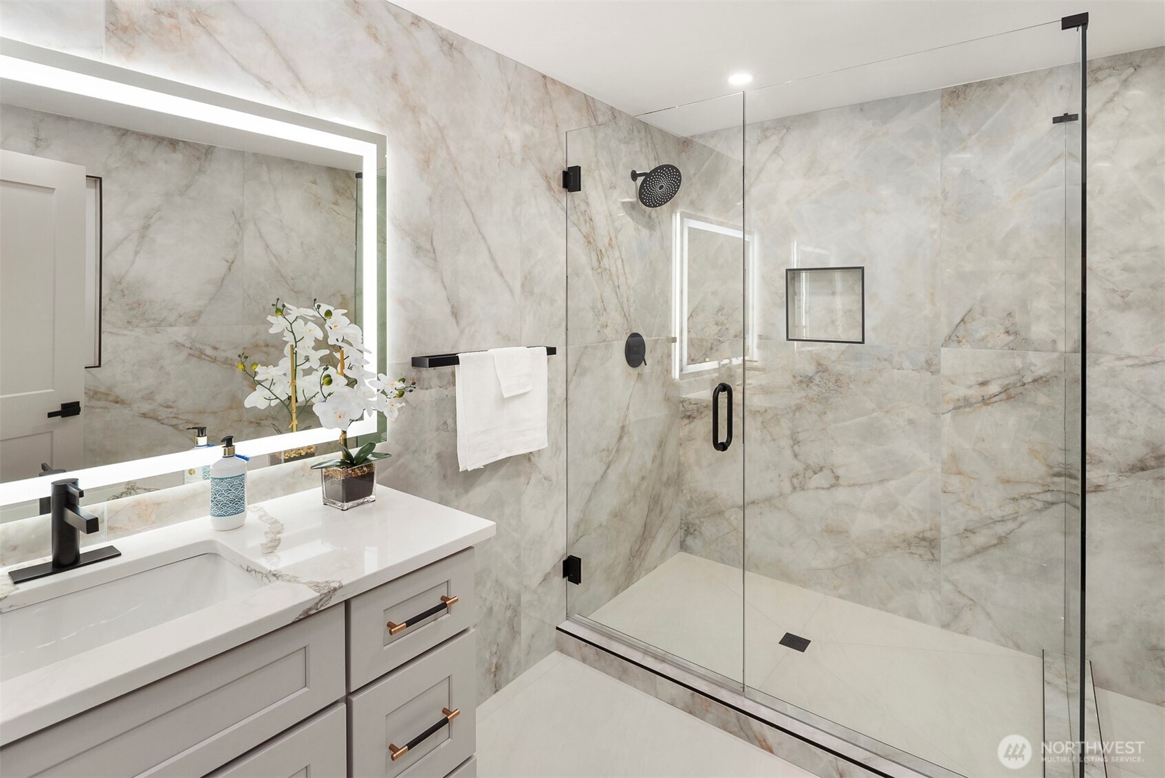 Bellevue, Washington, 98006, United States, 5 Bedrooms Bedrooms, ,3 BathroomsBathrooms,Residential,For Sale,1838614