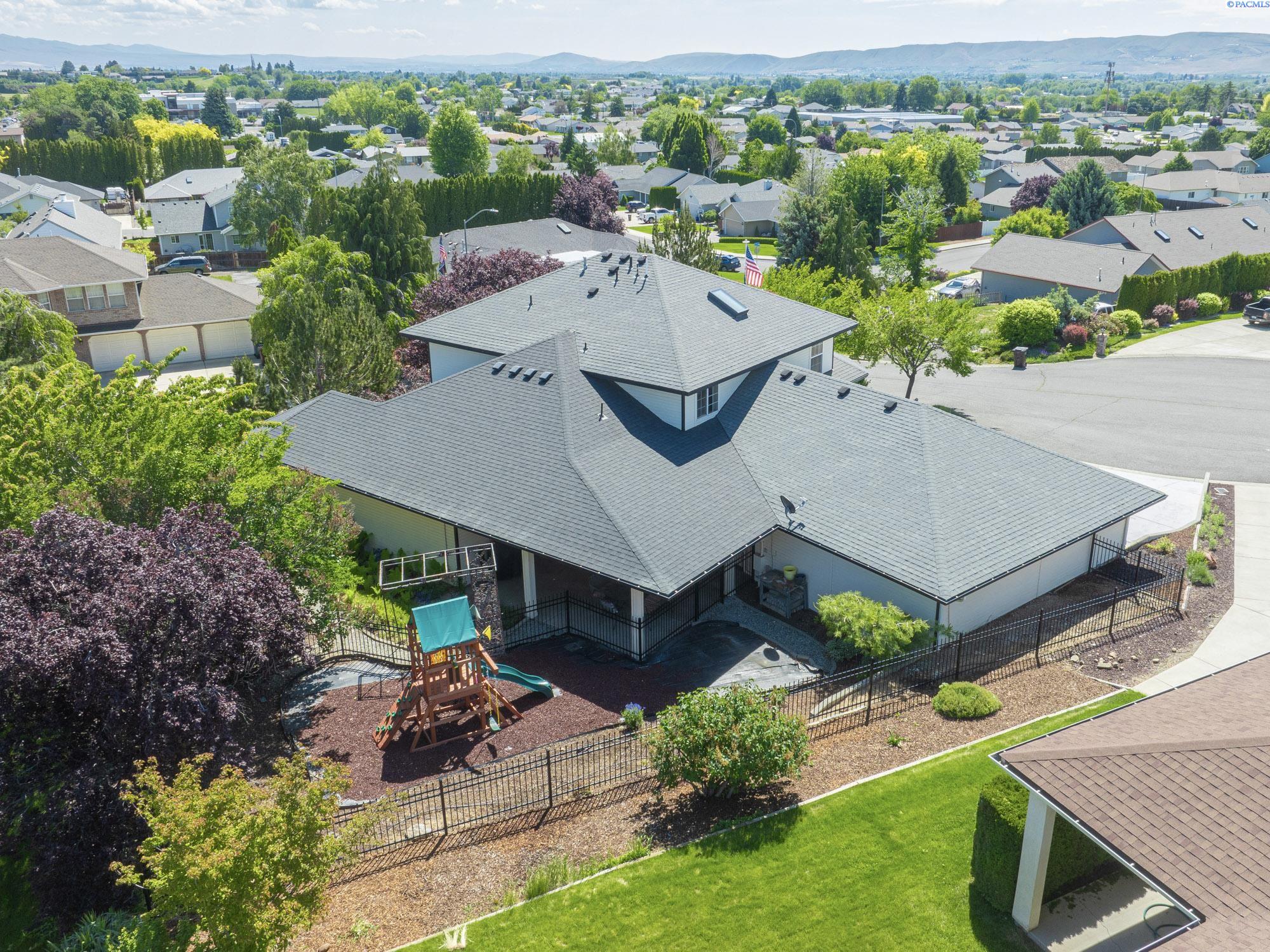 Yakima, Washington, 98908-0000, United States, 4 Bedrooms Bedrooms, ,2 BathroomsBathrooms,Residential,For Sale,1827891