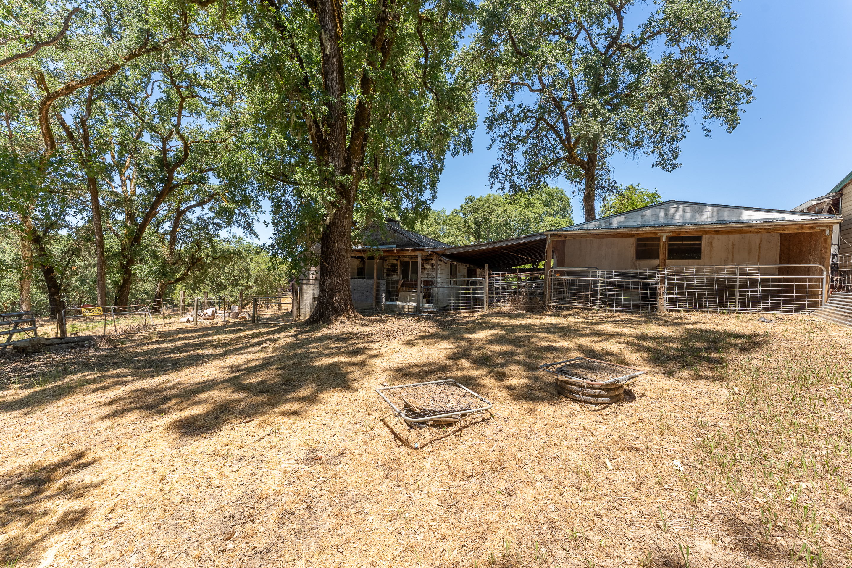 Willits, California, 95490, United States, 3 Bedrooms Bedrooms, ,2 BathroomsBathrooms,Residential,For Sale,1883434