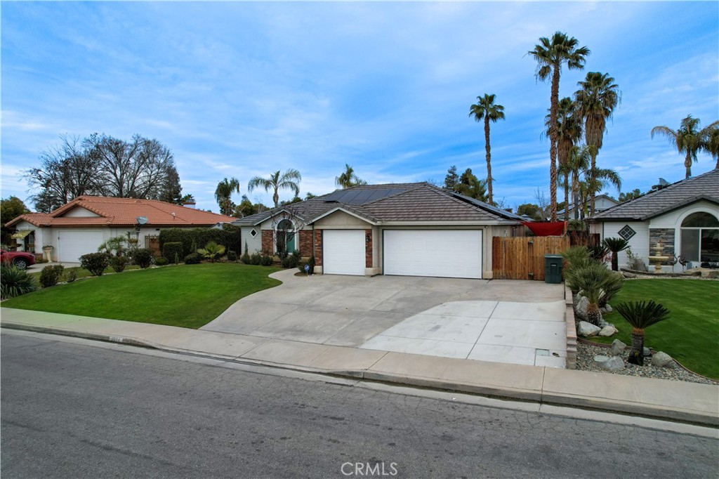 Bakersfield, California, 93312, United States, 3 Bedrooms Bedrooms, ,2 BathroomsBathrooms,Residential,For Sale,1915632