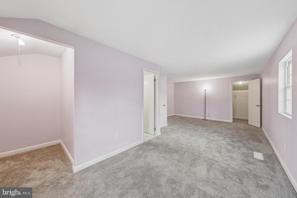 Cherry Hill, New Jersey, 08034, United States, 4 Bedrooms Bedrooms, ,4 BathroomsBathrooms,Residential,For Sale,1990479