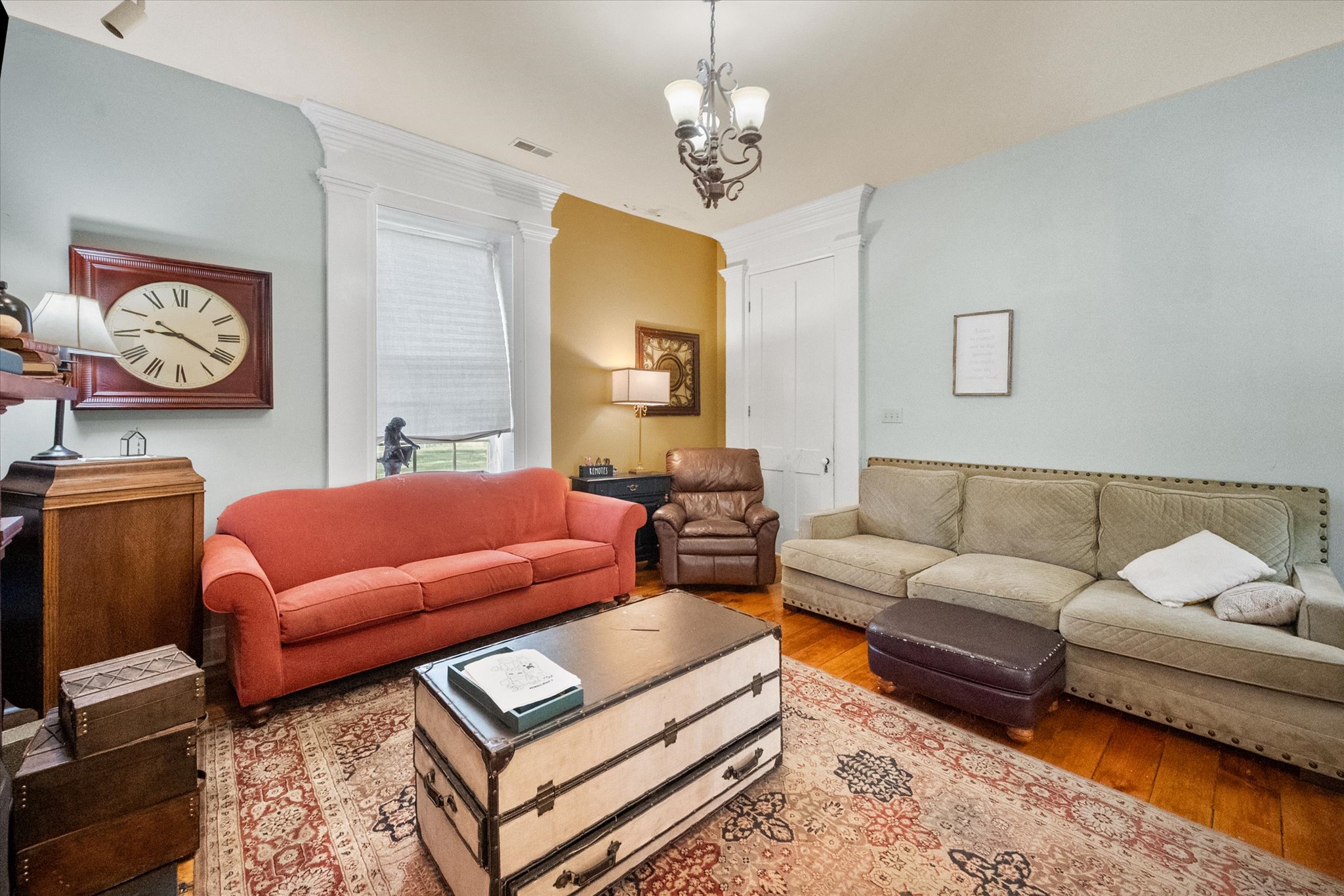 Shelbyville, Kentucky, 40065, United States, 4 Bedrooms Bedrooms, ,3 BathroomsBathrooms,Residential,For Sale,1986481