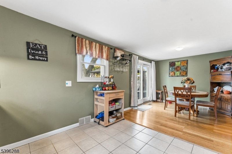 Dunellen Boro, New Jersey, 08812, United States, 5 Bedrooms Bedrooms, ,2 BathroomsBathrooms,Residential,For Sale,1989398