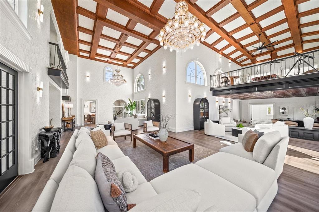 St Petersburg, Florida, 33707, United States, 5 Bedrooms Bedrooms, ,9 BathroomsBathrooms,Residential,For Sale,2000985