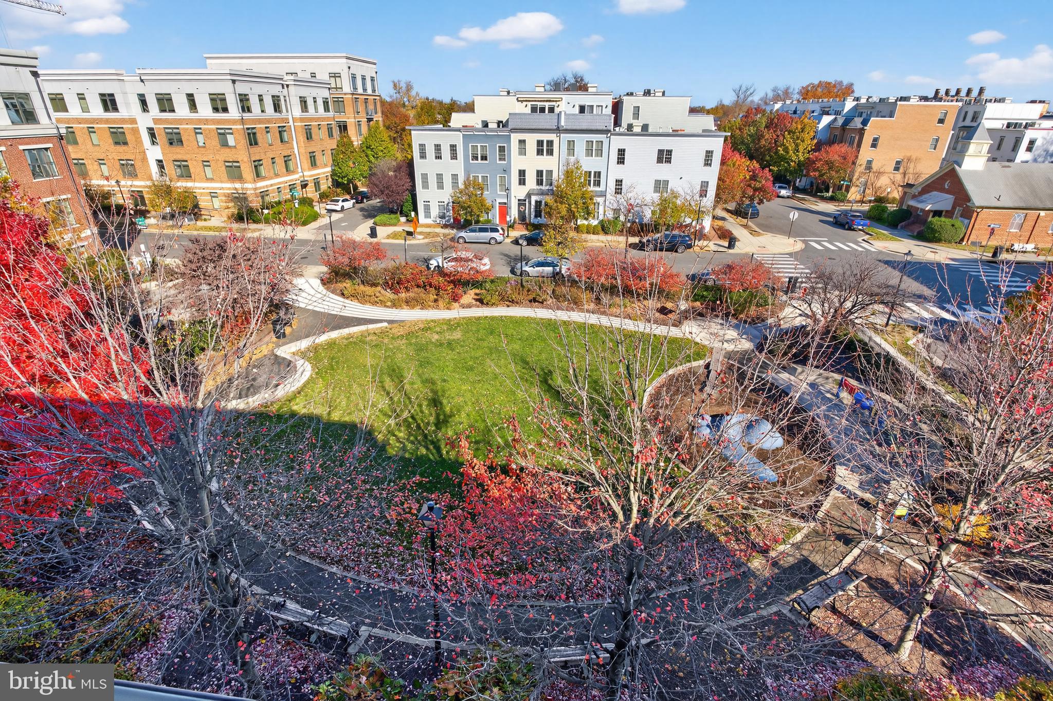 Alexandria, Virginia, 22314, United States, 3 Bedrooms Bedrooms, ,4 BathroomsBathrooms,Residential,For Sale,1992365