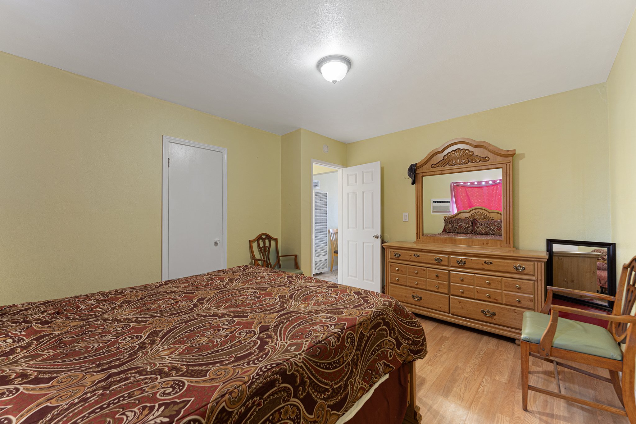 Fontana, California, 92335, United States, 2 Bedrooms Bedrooms, ,1 BathroomBathrooms,Residential,For Sale,1974316