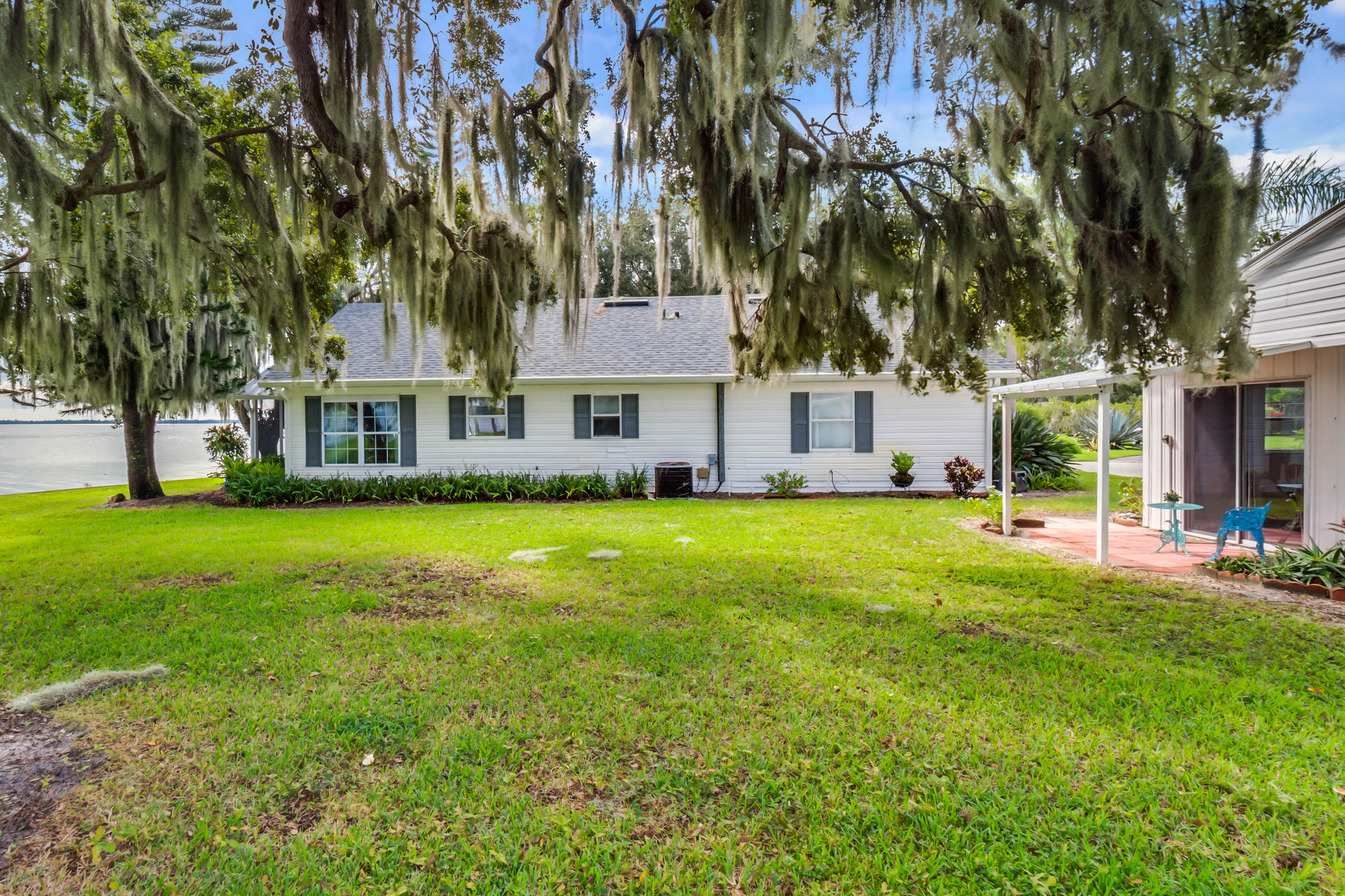 LAKE WALES, Florida, 33898, United States, 6 Bedrooms Bedrooms, ,5 BathroomsBathrooms,Residential,For Sale,1974565