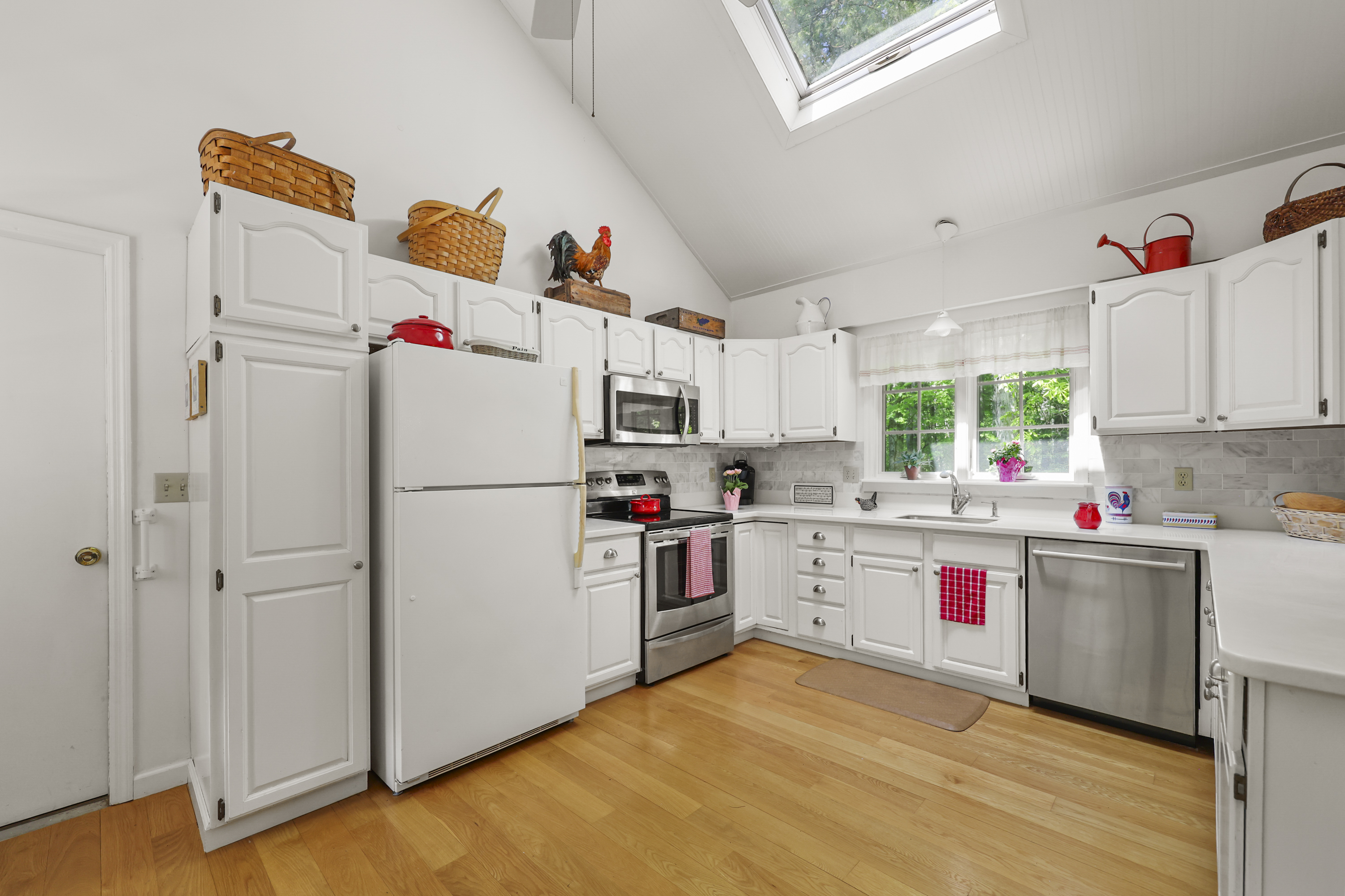  MODERN COMFORT MEETS TIMELESS NEW ENGLAND FARMHOUSE CHARM - 物件實景