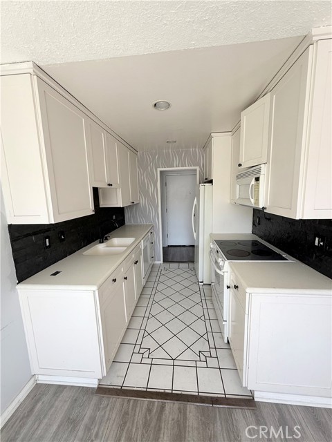 Seal Beach, California, 90740, United States, 2 Bedrooms Bedrooms, ,2 BathroomsBathrooms,Residential,For Sale,2027533