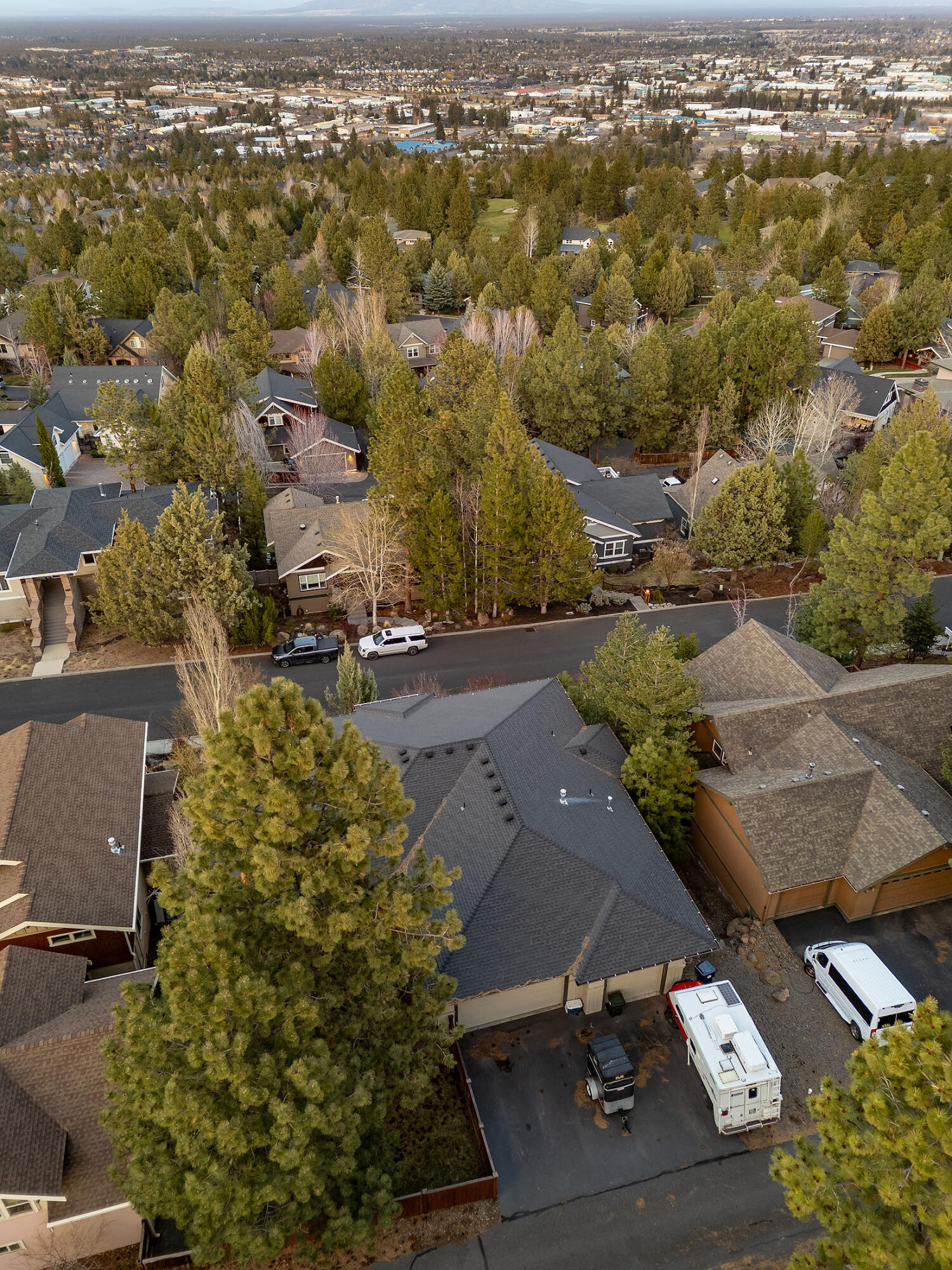 Bend, Oregon, 97703, United States, 4 Bedrooms Bedrooms, ,3 BathroomsBathrooms,Residential,For Sale,1805310