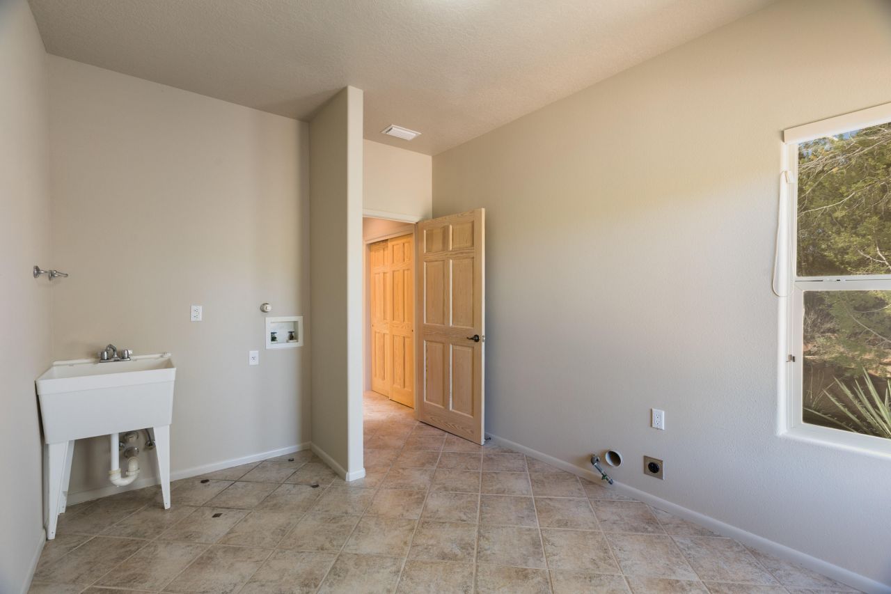 Sandia Park, New Mexico, 87047, United States, 2 Bedrooms Bedrooms, ,3 BathroomsBathrooms,Residential,For Sale,2003021