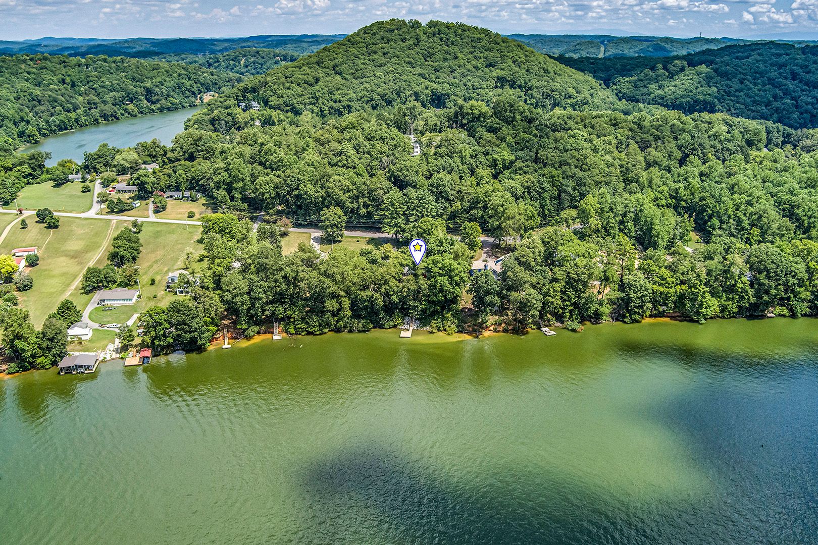 Harriman, Tennessee, 37748, United States, 3 Bedrooms Bedrooms, ,3 BathroomsBathrooms,Residential,For Sale,2011405