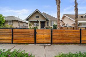 Los Angeles, California, 90037, United States, 3 Bedrooms Bedrooms, ,1 BathroomBathrooms,Residential,For Sale,1793774