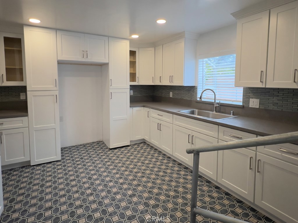 Burbank, California, 91504, United States, 3 Bedrooms Bedrooms, ,Residential,For Sale,2010360