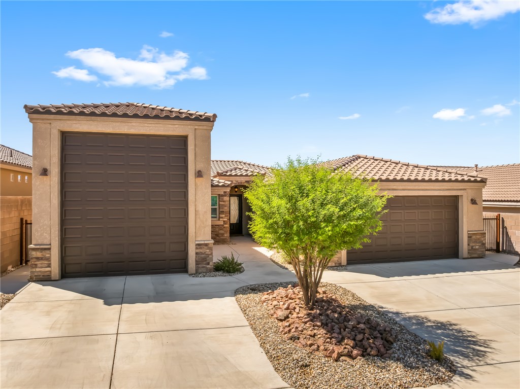 Bullhead City, Arizona, 86429, United States, 3 Bedrooms Bedrooms, ,1 BathroomBathrooms,Residential,For Sale,1948119