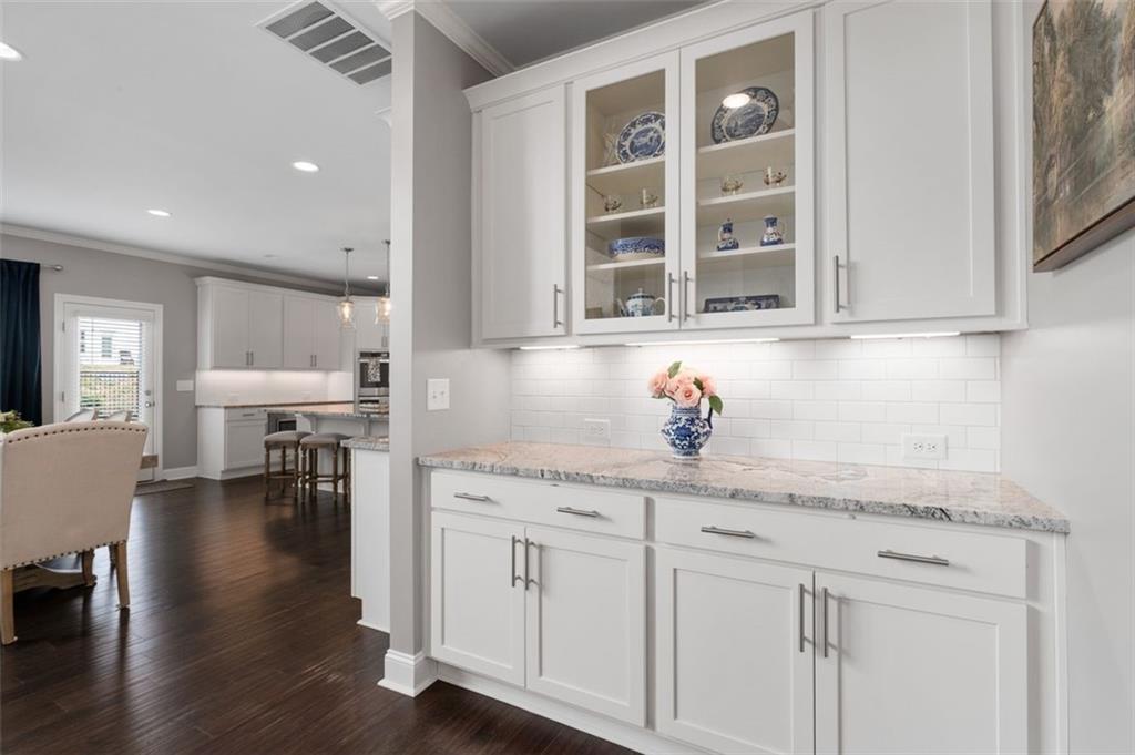 Cumming, Georgia, 30028, United States, 5 Bedrooms Bedrooms, ,4 BathroomsBathrooms,Residential,For Sale,1828216
