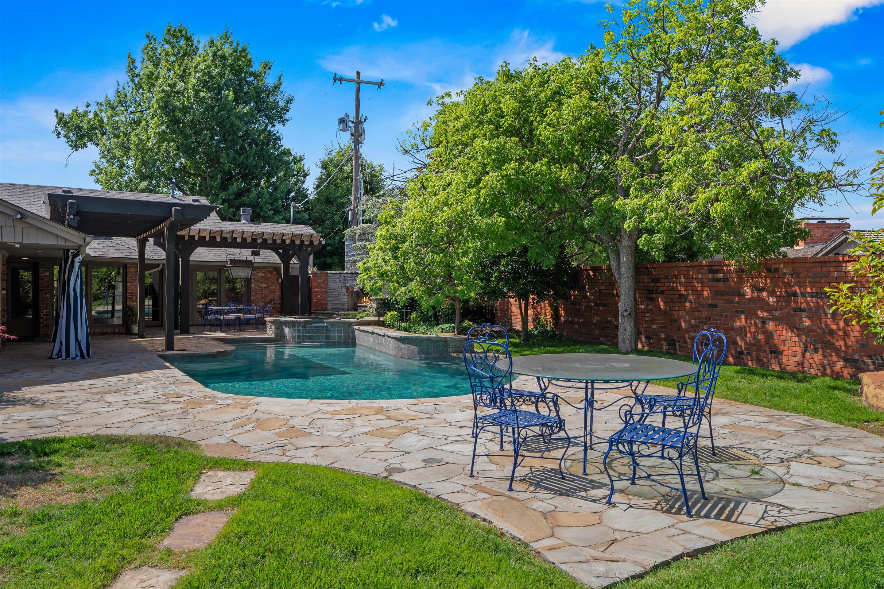  1603 Dorchester Drive, Nichols Hills, OK 73120 - 物件實景