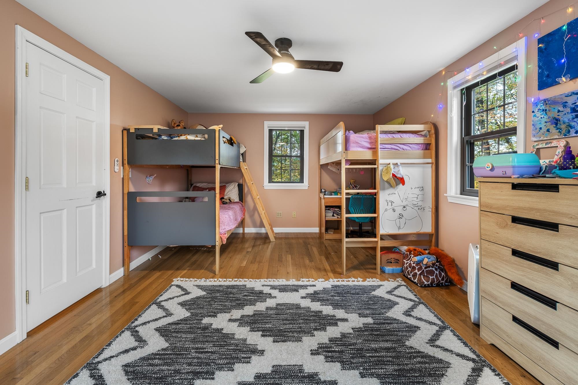 Norwich, Vermont, 05055, United States, 3 Bedrooms Bedrooms, ,2 BathroomsBathrooms,Residential,For Sale,1993017