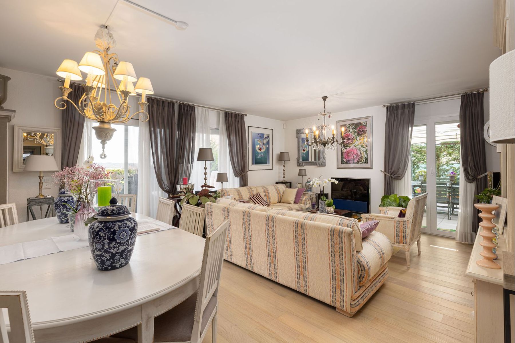  Superb apartment with large garden and terrace overlooking the lake and the Alps - 物件實景