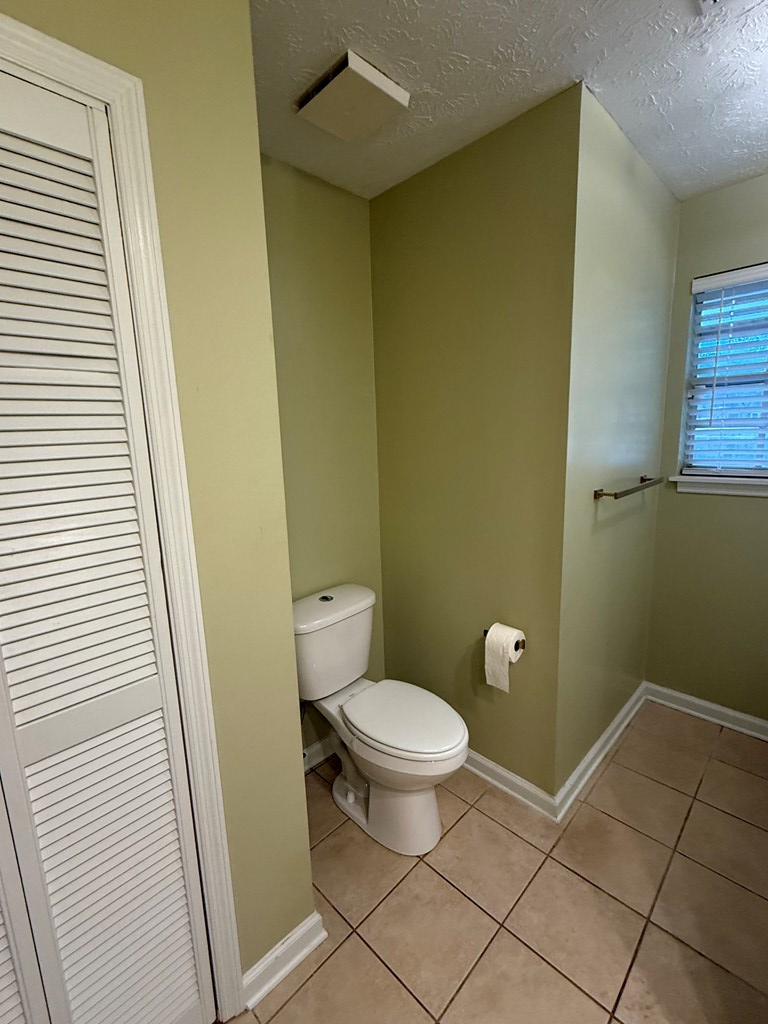 Americus, Georgia, 31719, United States, 4 Bedrooms Bedrooms, ,3 BathroomsBathrooms,Residential,For Sale,1982265