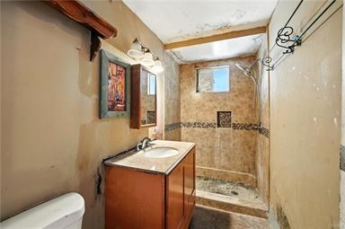South Gate, California, 90280, United States, 2 Bedrooms Bedrooms, ,2 BathroomsBathrooms,Residential,For Sale,1904304