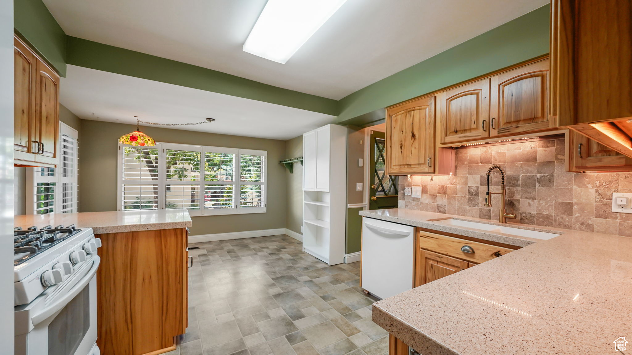 Millcreek, Utah, 84106, United States, 3 Bedrooms Bedrooms, ,1 BathroomBathrooms,Residential,For Sale,1906527