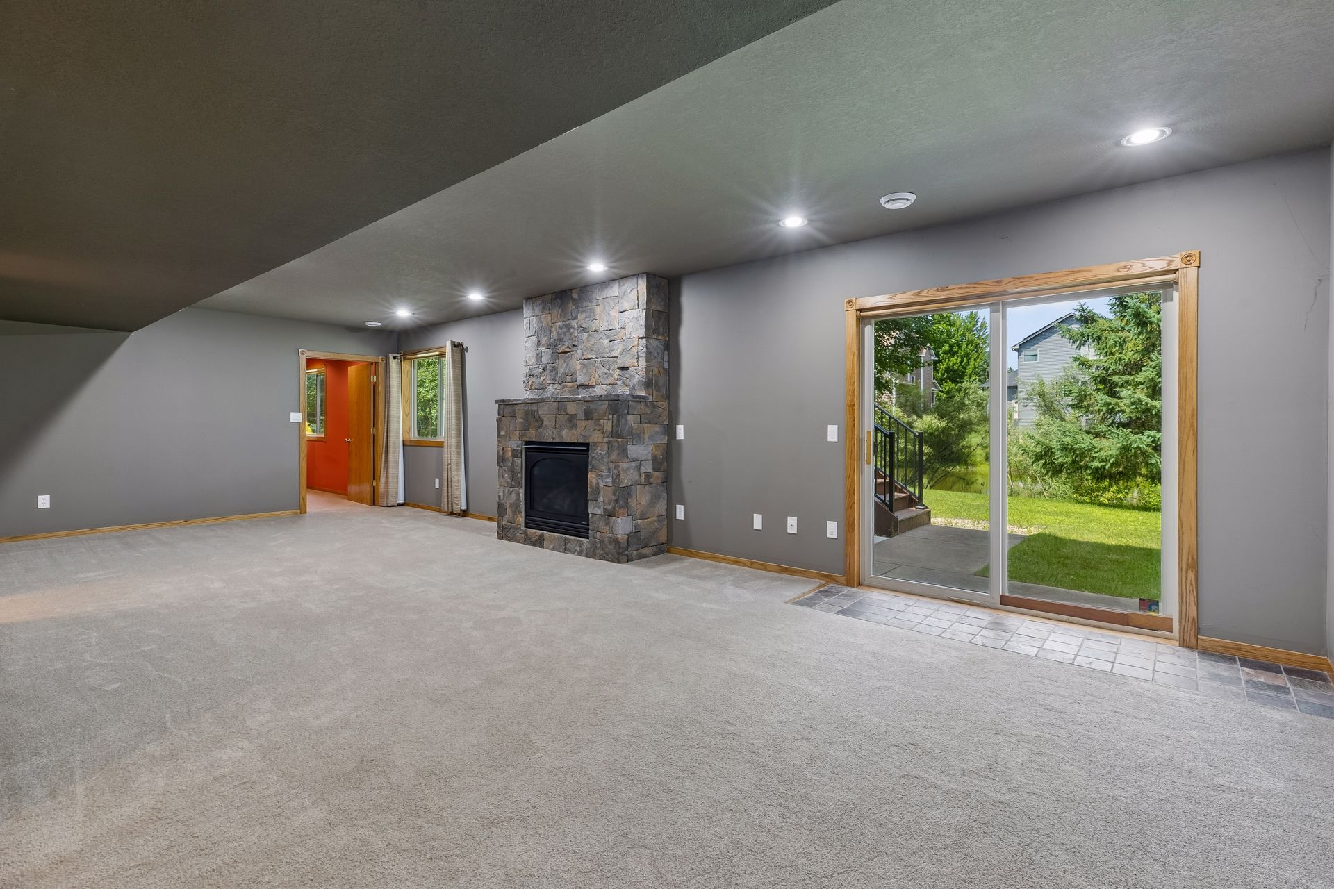  Meticulously Maintained Executive Home Near Parks and Trails - 物件實景