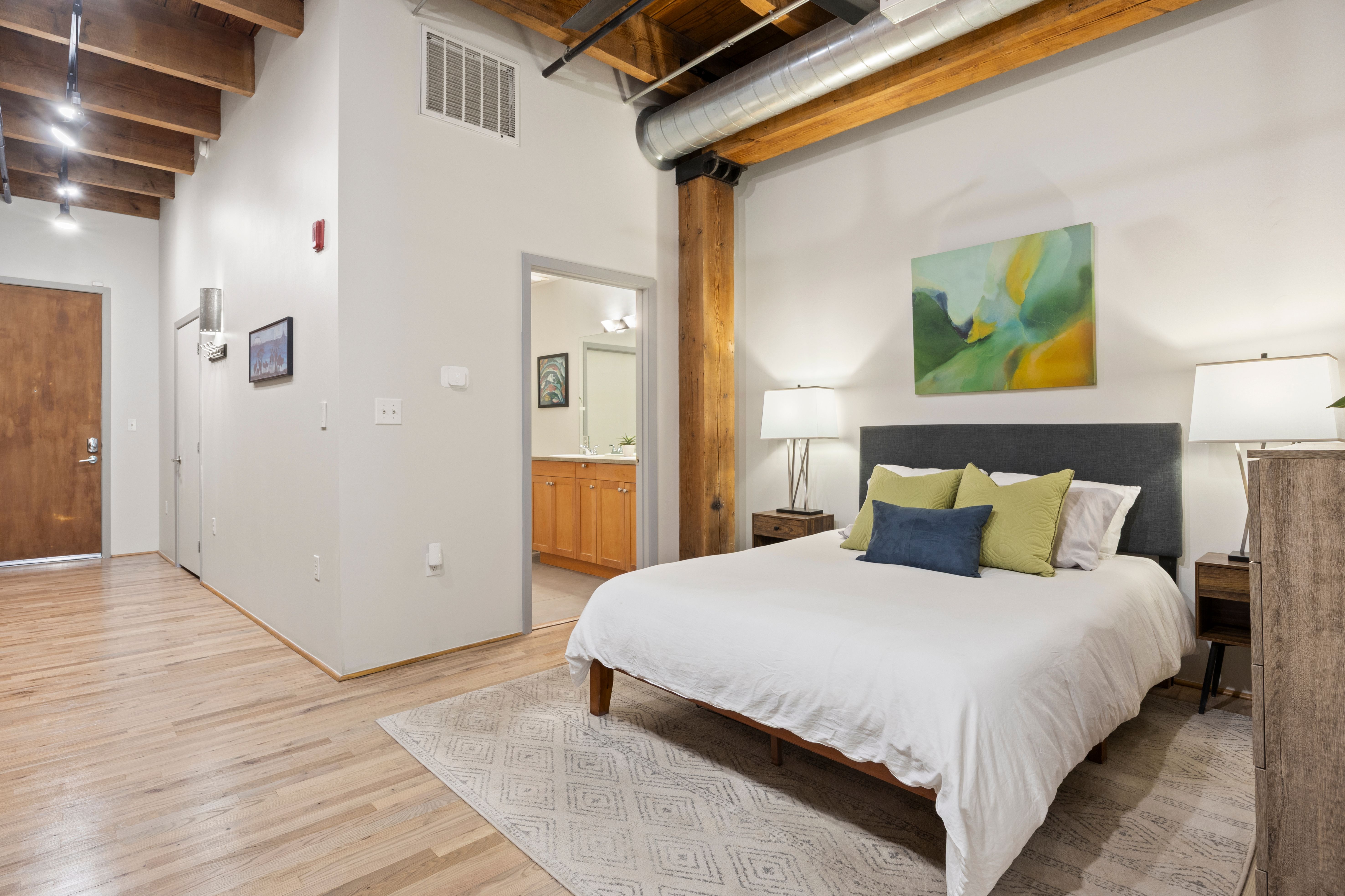  Historic WaterTower Loft with Modern Updates - 物件實景