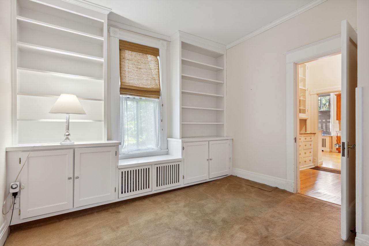 Saint Paul, Minnesota, 55102, United States, 4 Bedrooms Bedrooms, ,3 BathroomsBathrooms,Residential,For Sale,1994503