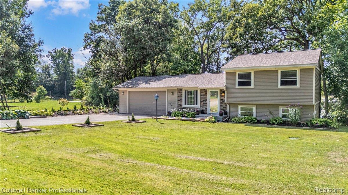 Bay , Clarkston, MI 48346 #1