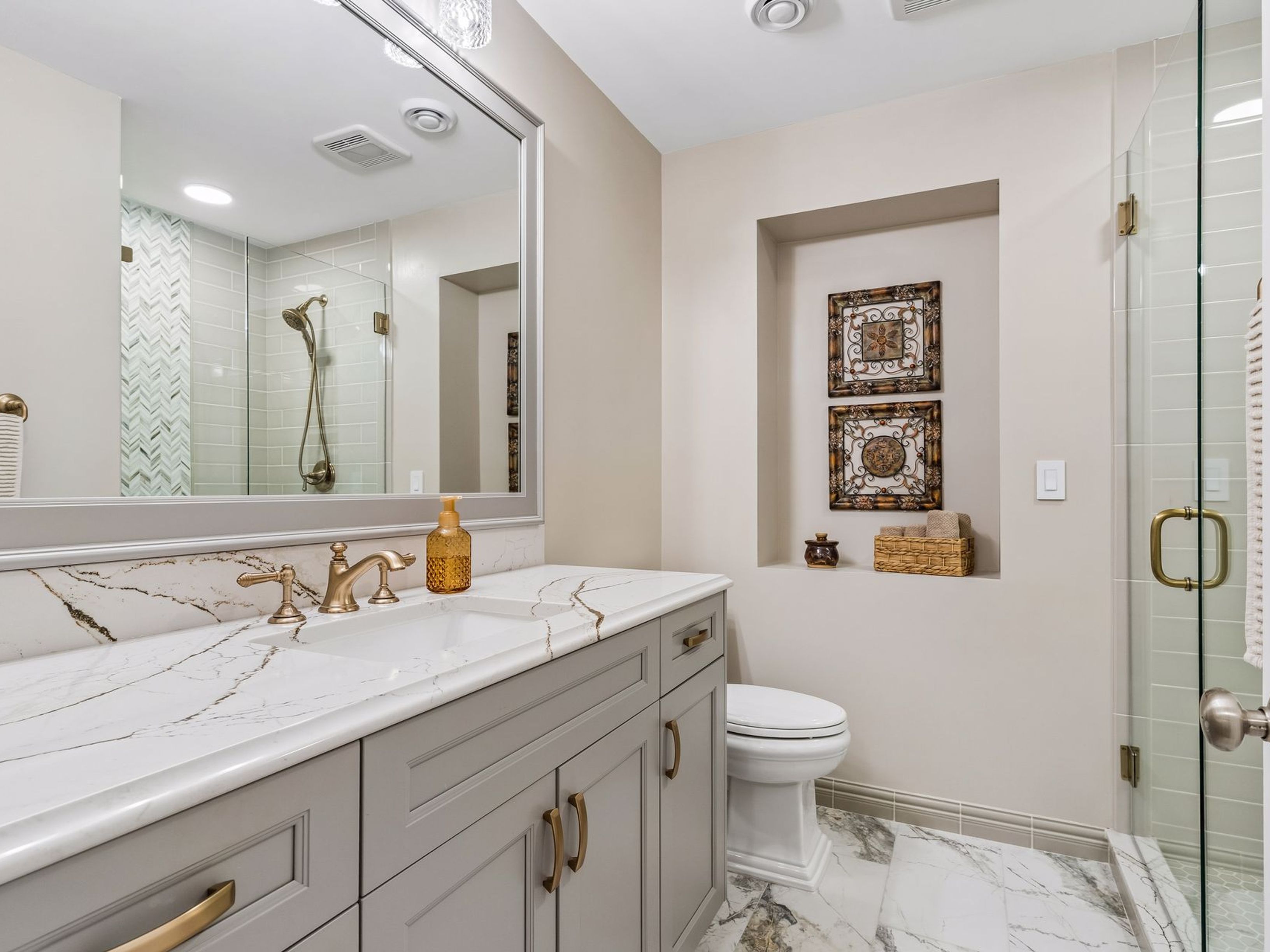  Elegant Woodbury Retreat with Luxurious Main-Level Living - 物件實景