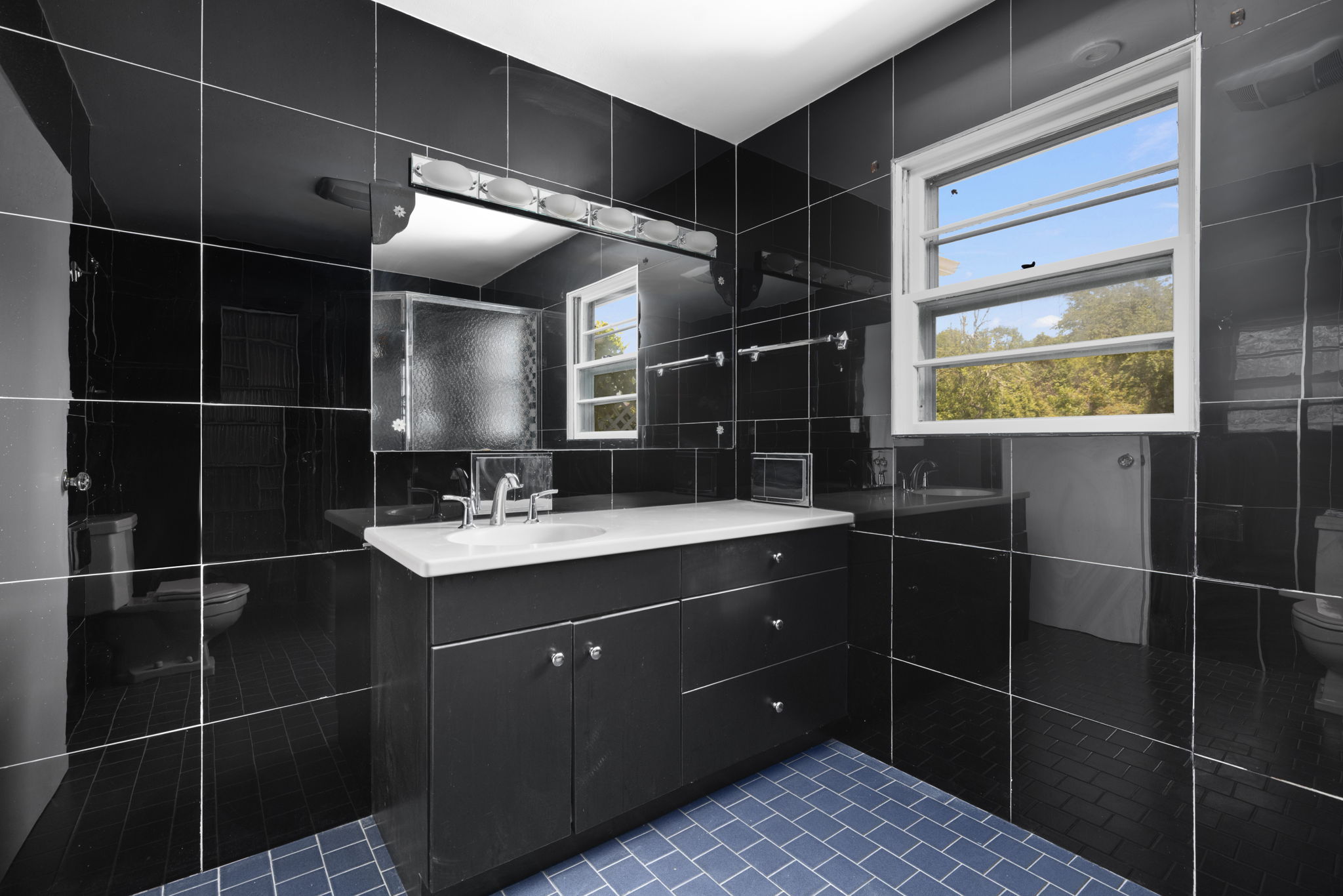  Easy Living, Exceptional Space, Prime North Dartmouth Location - 物件實景